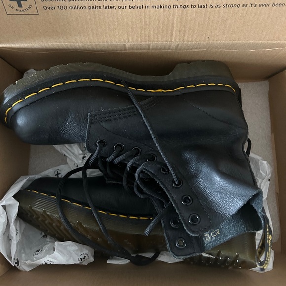 Leather Dr. Martens - Picture 4 of 5